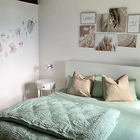 Famiglia Apartman Bee