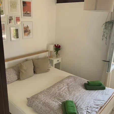 Famiglia Apartamento Bee